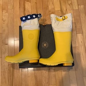 Converse ⭐️rare⭐️rain boots in yellow size 6